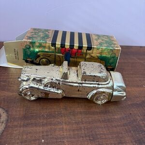 💚Avon Vintage Solid Gold Cadillac Car Decanter